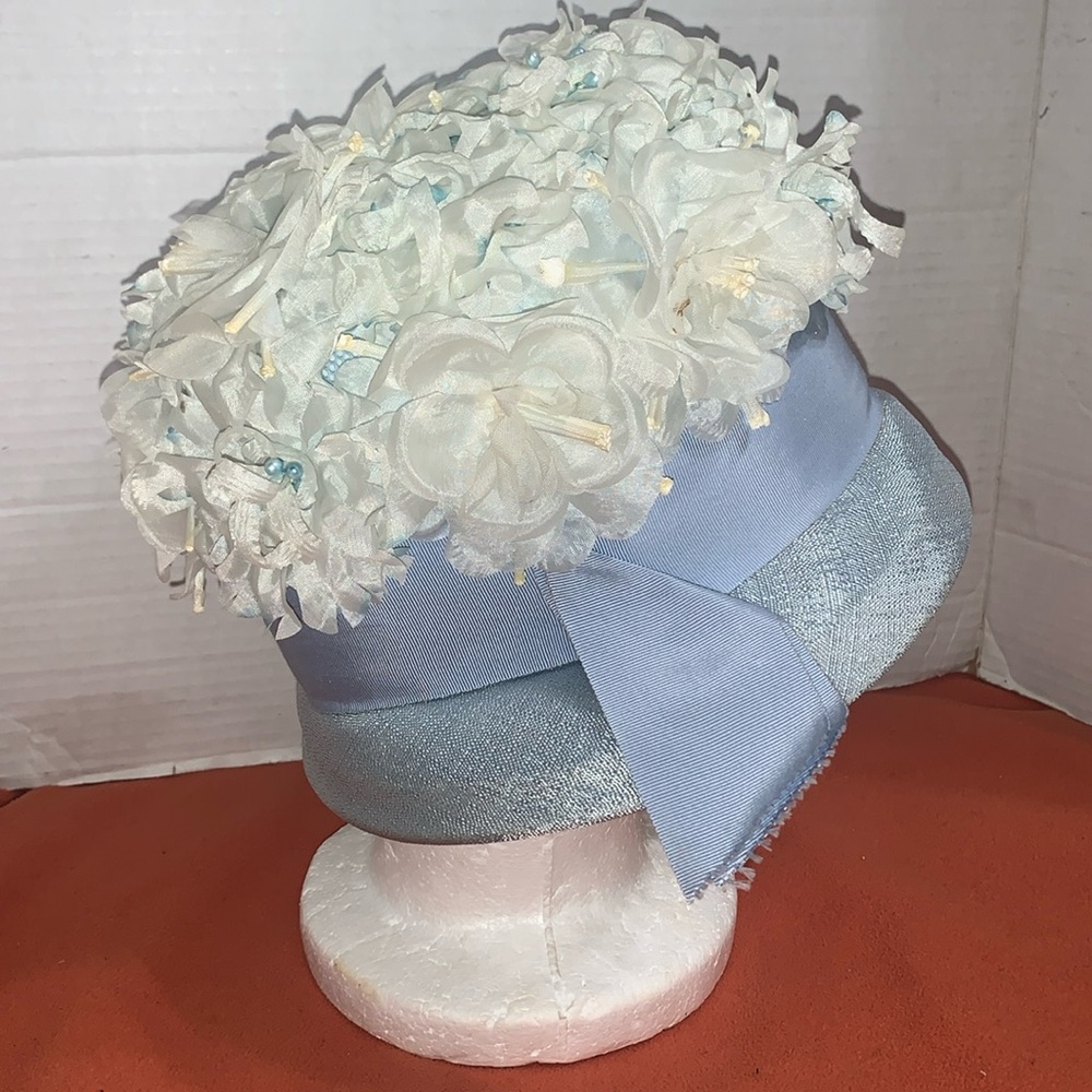 1960’s Era Bouffant Bubble Hat Powder Blue / White Flowers